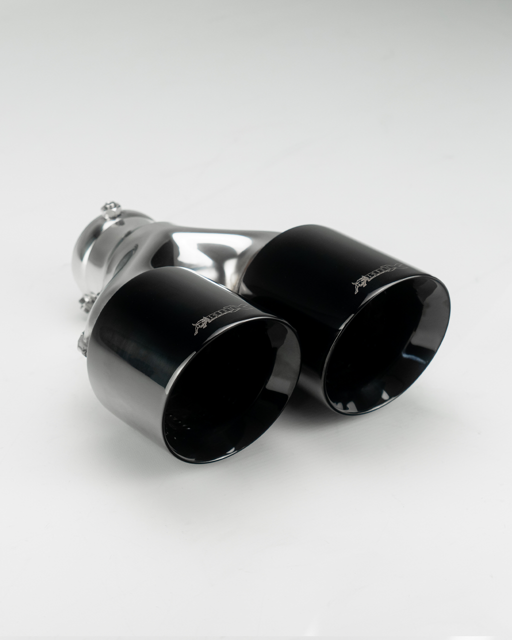 Bull-X Endrohrset Y-Style: Typ 5 CK-Style versetzt (A:1x64mm + 1x76mm)