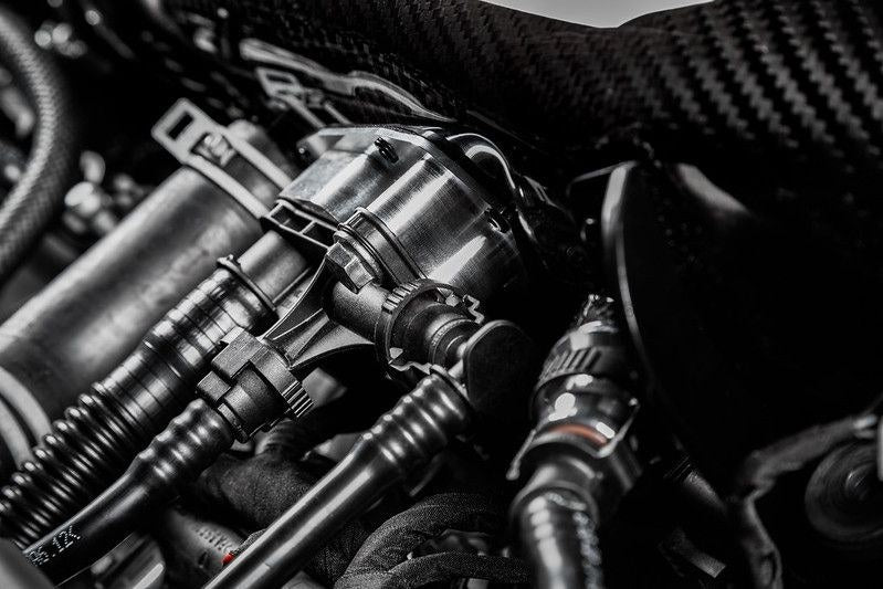 Eventuri Carbon Turbo-Rohr für Mercedes-AMG A35 / CLA35 und A250 (nur Vorfacelift)